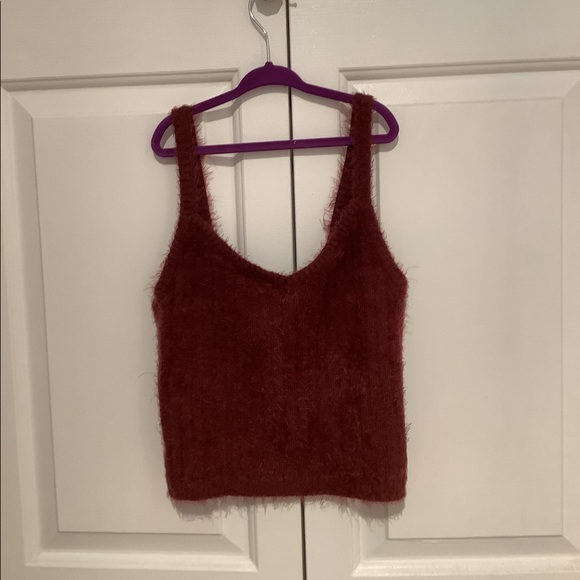 Forever 21 Size M Burgundy Knitted Top - Picture 2 of 4
